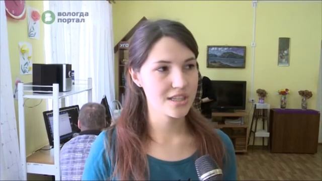 Стажеры проекта «Вологда -- город профессионалов» обучают пожилых вологжан компьютерной грамотности смотреть онлайн
