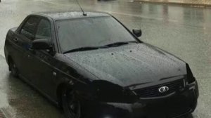 (Эту песню ищут все)А едет катится занижена приора