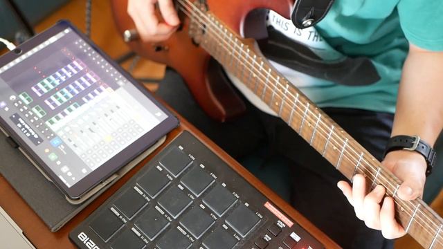 Logic pro X Live Loops ♯8 （w/guitar,MPD218,Logic remote） смотреть онлайн