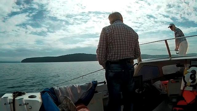 За щукой. Иркутское водохранилище день второй 07.08.2016. Мелочь не берём. Часть 4..mp4 смотреть онлайн