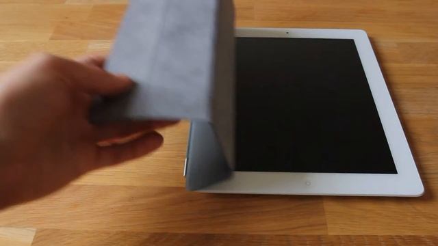 iPad - Smart Cover anbringen / Anleitung смотреть онлайн