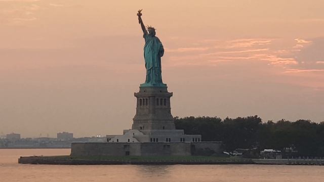 Статуя свободы с парохода.Супер смотреть онлайн