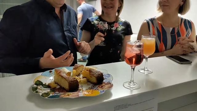 Музей естествознания. Вика попросилась 8 марта посмотреть на кости динозавра смотреть онлайн