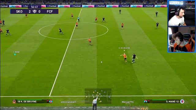 RONALDO ŞOV YAPTI 35 METREDEN FRİKİK ATTI.. PES 2021 EMRECAN İLE KAPIŞMA LİGİ смотреть онлайн