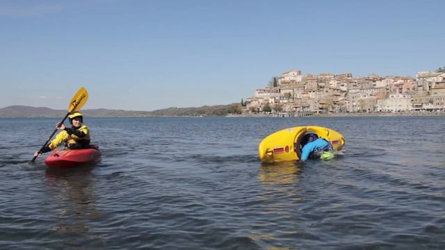 Eskimo Roll Kayak (English Subtitles)