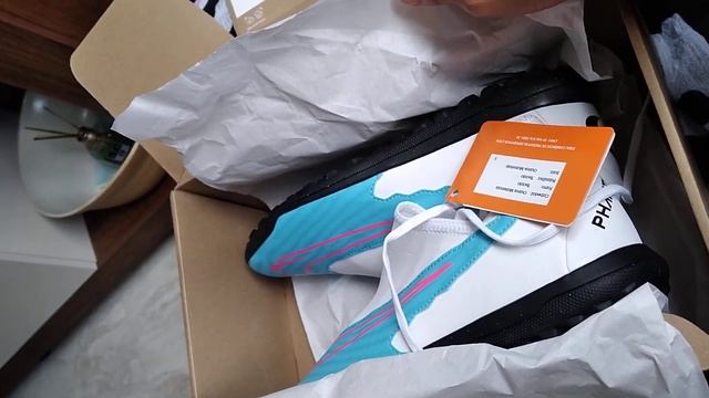 Unboxing chuteira Phantom Gx club society Lançamento смотреть онлайн