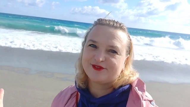 Почему мы живём в Турции , рассказывает случайный прохожий, привет Москве #турция #svetlanaalanya смотреть онлайн
