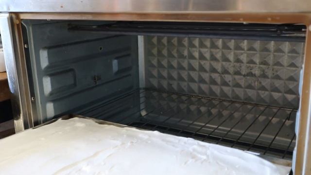 МЕРЕНГОВЫЙ РУЛЕТ/MEREINQUE ROLL with raspberries смотреть онлайн