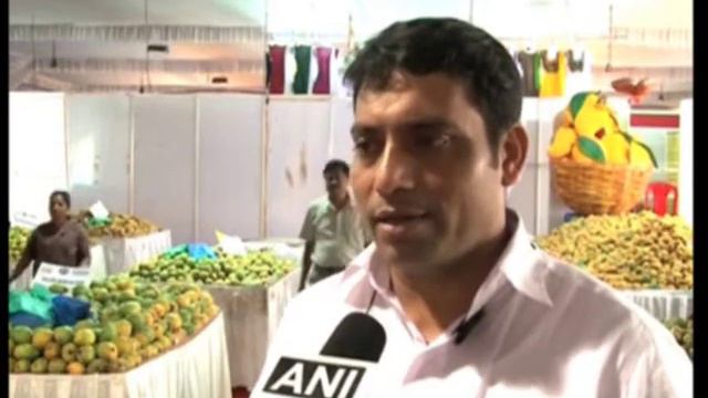 Luscious Pakistani King of Fruits high in demand at Mango Festival in southern India смотреть онлайн