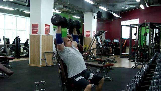 жим гантелей сидя смотреть онлайн