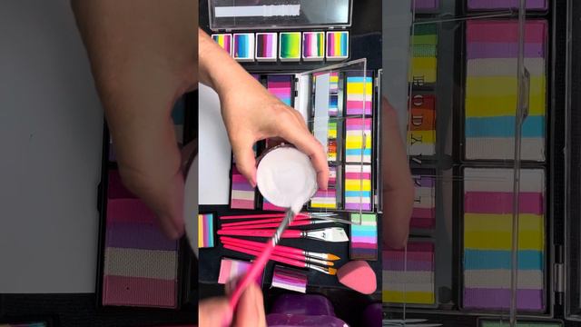 Rose Butterfly Face Paint Tutorial with Leanne’s Collection Face Paint and Leanne’s Rainbow Brushes смотреть онлайн
