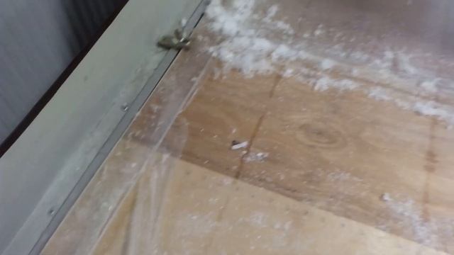 Раскрой пластика однозаходной фрезой с применением прижима смотреть онлайн