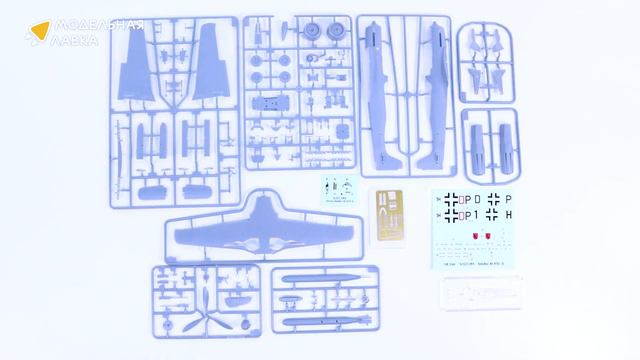 Распаковка сборной модели Самолет Ta-152 C-1/R14 от производителя Hobby Boss. смотреть онлайн