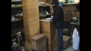 Опускаем ульи в омшаник