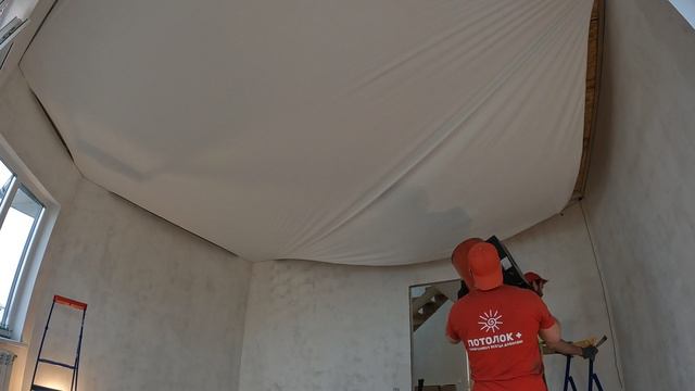 Натянули натяжной потолок за 41 секунду смотреть онлайн
