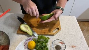 Простой салат из Авокадо. Вкусно, быстро и полезно.