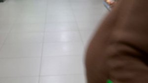 Маленькая Вера и Бурый Медведь в продуктовом магазине - Учимся покупать продукты