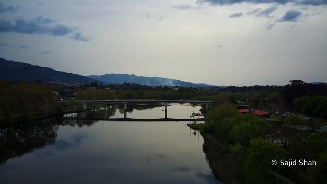 Rio Lima ( Ponte De Lima ) Portugal UHD Aerial View смотреть онлайн