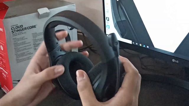 HyperX Cloud Stinger Core | Unboxing and Review | Mic Test смотреть онлайн