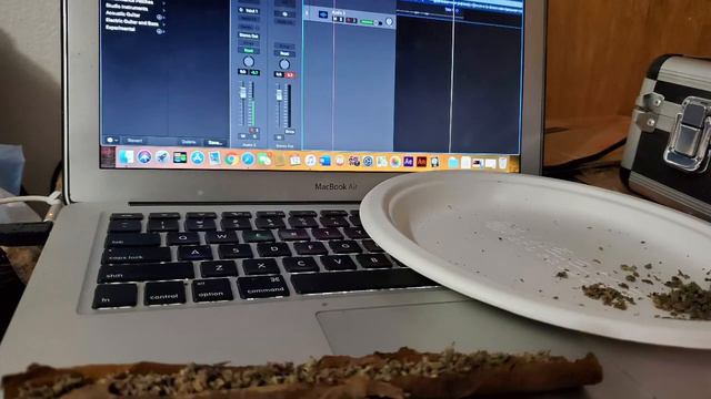 “Racks and Pro Tools” Ft. Chief Tui and Swagga смотреть онлайн