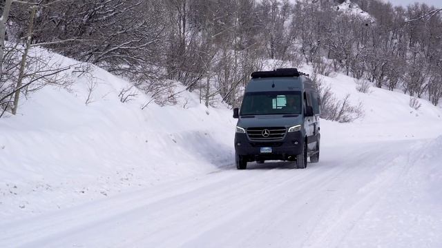 2020 Revel in the SNOWY Rocky Mountains - Winnebago Sprinter 4x4 Van Life смотреть онлайн