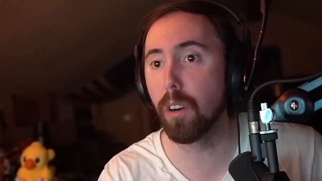 Streamers React To Moistcr1tikal Pulling Out Guns