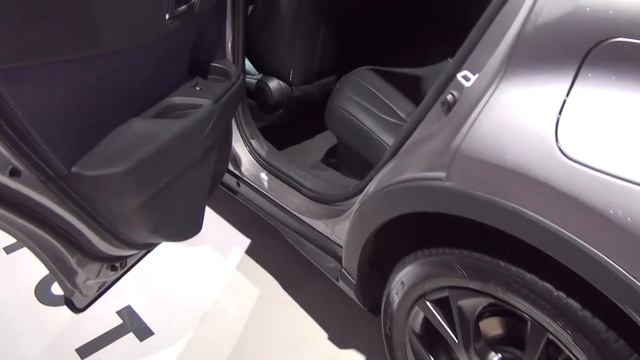 Toyota C-HR Style 1.8 VVT-i (2017) Exterior and Interior смотреть онлайн