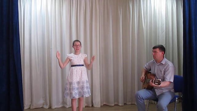 песня Два веселых гуся. Алена и папа смотреть онлайн