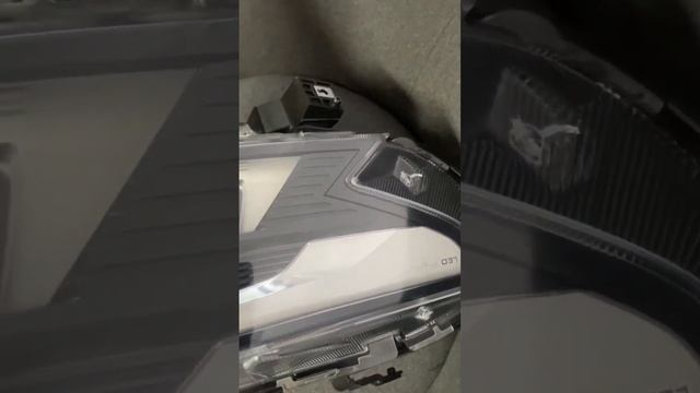 Осмотр внешнего вида б/у фар для Haval F7 перед отправкой из Гуанчжоу в Москву смотреть онлайн