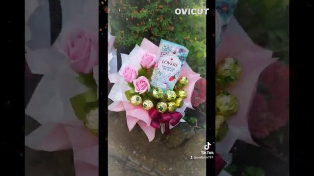 Букет учителю. Букет с конфет, чаем и мыльными розами на день учителя. Сладкий подарок смотреть онлайн