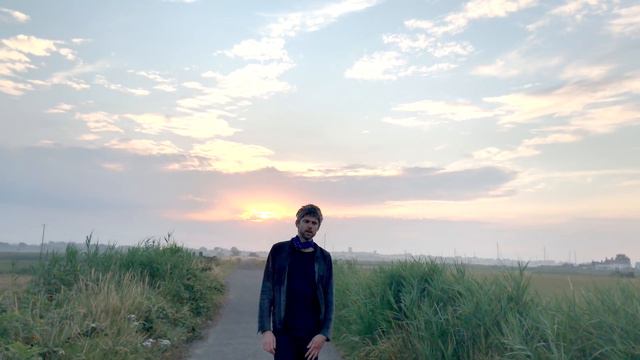 Nick J. D. Hodgson - Suitable смотреть онлайн