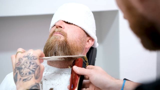 HOW TO CUT A BEARD | BARBER TUTORIAL ? смотреть онлайн