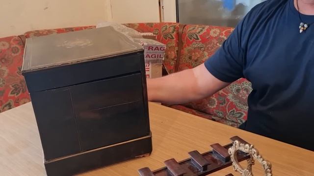 Распаковка находок из Парижа с Хубертом. Скучали? смотреть онлайн