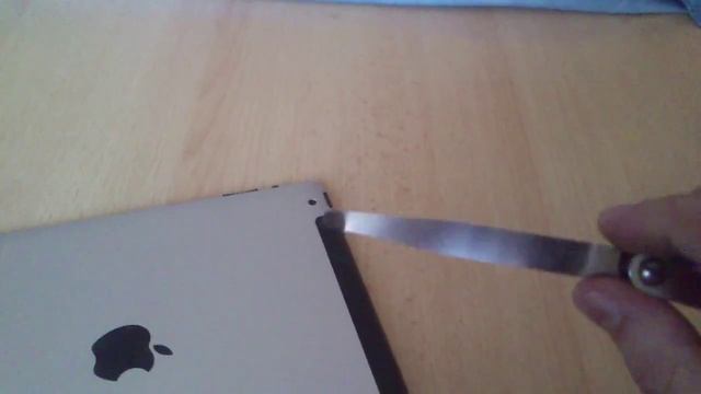 Remove stuck SIM card from iPad смотреть онлайн