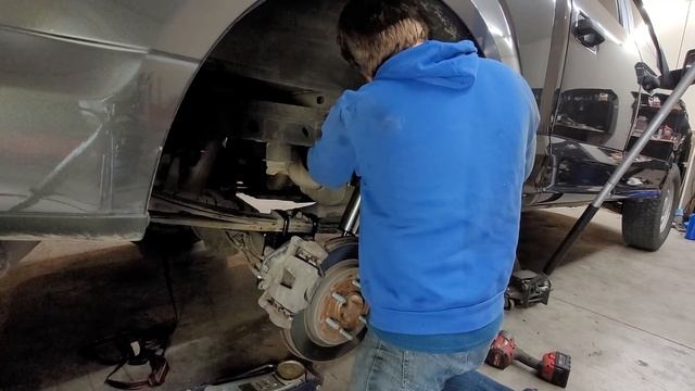 We LIFTED For Our 2018 F-150 Build! Ultimate Daily Driver! смотреть онлайн