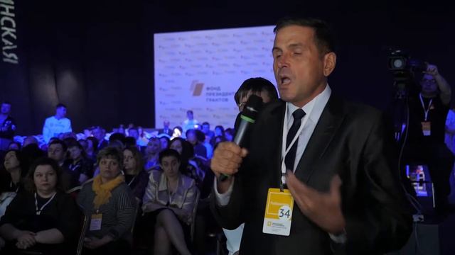 Встреча с представителем Президента по Сибирскому федеральному округу С.И. Меняйло смотреть онлайн