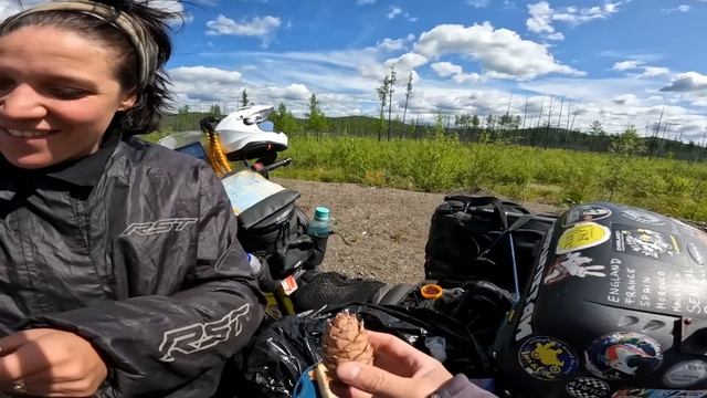 SURVIVING SIBERIA (2170 miles riding the Trans-Siberian Highway) ?? [S5-E11] смотреть онлайн