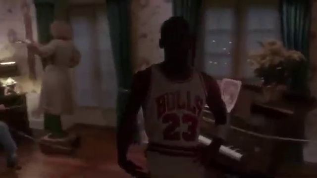 Home Alone (1990) Rocking Around The Christmas Tree смотреть онлайн