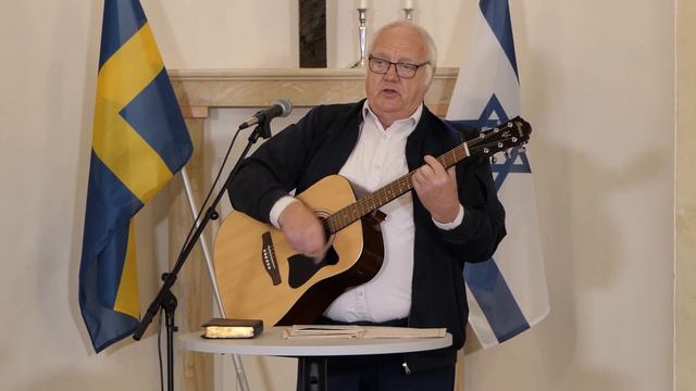 Bert Arvidsson sjunger sånger på bibelstudium - Vetlanda Friförsamling смотреть онлайн