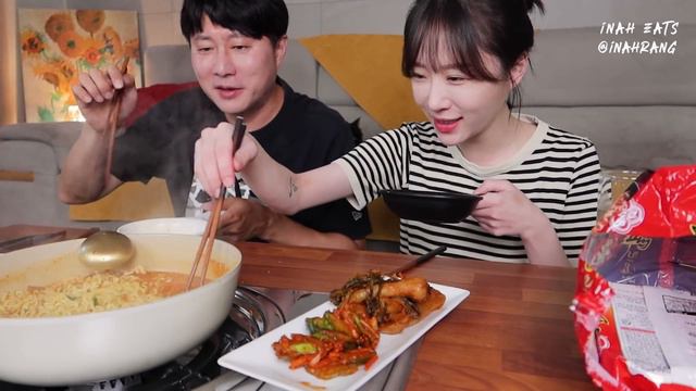 MUKBANGㅣ라면 하나만 먹는다고 했다가.. 실패!!! 얼큰한 열라면과 직접 만든 총각무조림, 오이무침, 각종 김치 야식 먹방🍜 Spicy ramyun, Kimchi смотреть онлайн