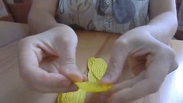 Подсолнухи из гофрированной бумаги своими руками... смотреть онлайн