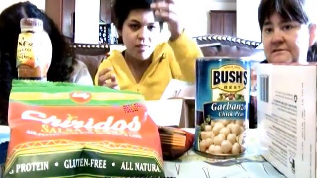 Unboxing Degusta Box April 2017(Cricket flour!) смотреть онлайн