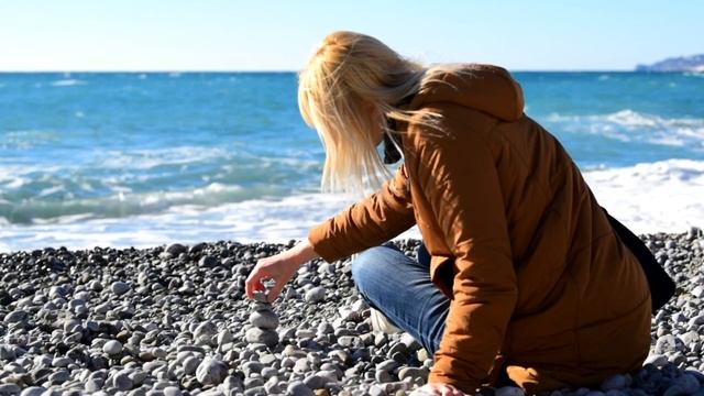 На берегу Чёрного моря. Ялта Февраль 2020. Современный жилой комплекс "Космос на Авроре" смотреть онлайн