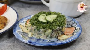 Простой салат на каждый день. САЛАТ с СОЛЕНОЙ СКУМБРИЕЙ. Готовится за 5 минут. Wiki Recept