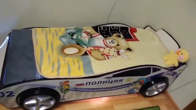 Кроватка машинка Полиция с подъемным механизмом смотреть онлайн