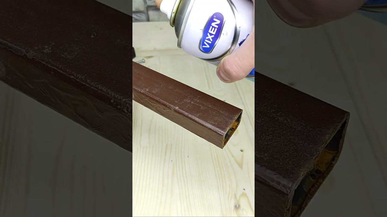 Секрет опытных мастеров! Как можно легко и быстро удалить старую краску? #shorts смотреть онлайн