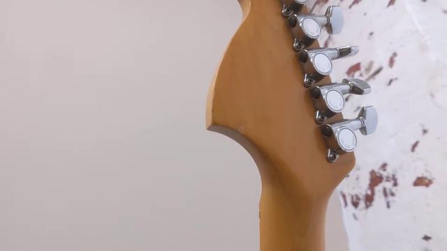 Squier MIJ "SQ" Series Stratocaster Maple Neck смотреть онлайн