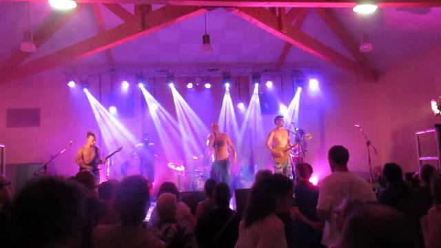 Goulamas'k, Total Festum le 3 Juin 2017 à Castelnau de Guers смотреть онлайн