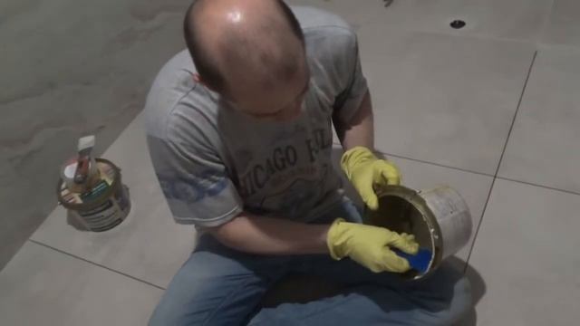Ванная Своими Руками Часть 5. Затираем швы эпоксидной затиркой смотреть онлайн