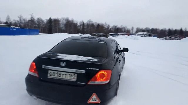 Honda Legend KB1 snow смотреть онлайн